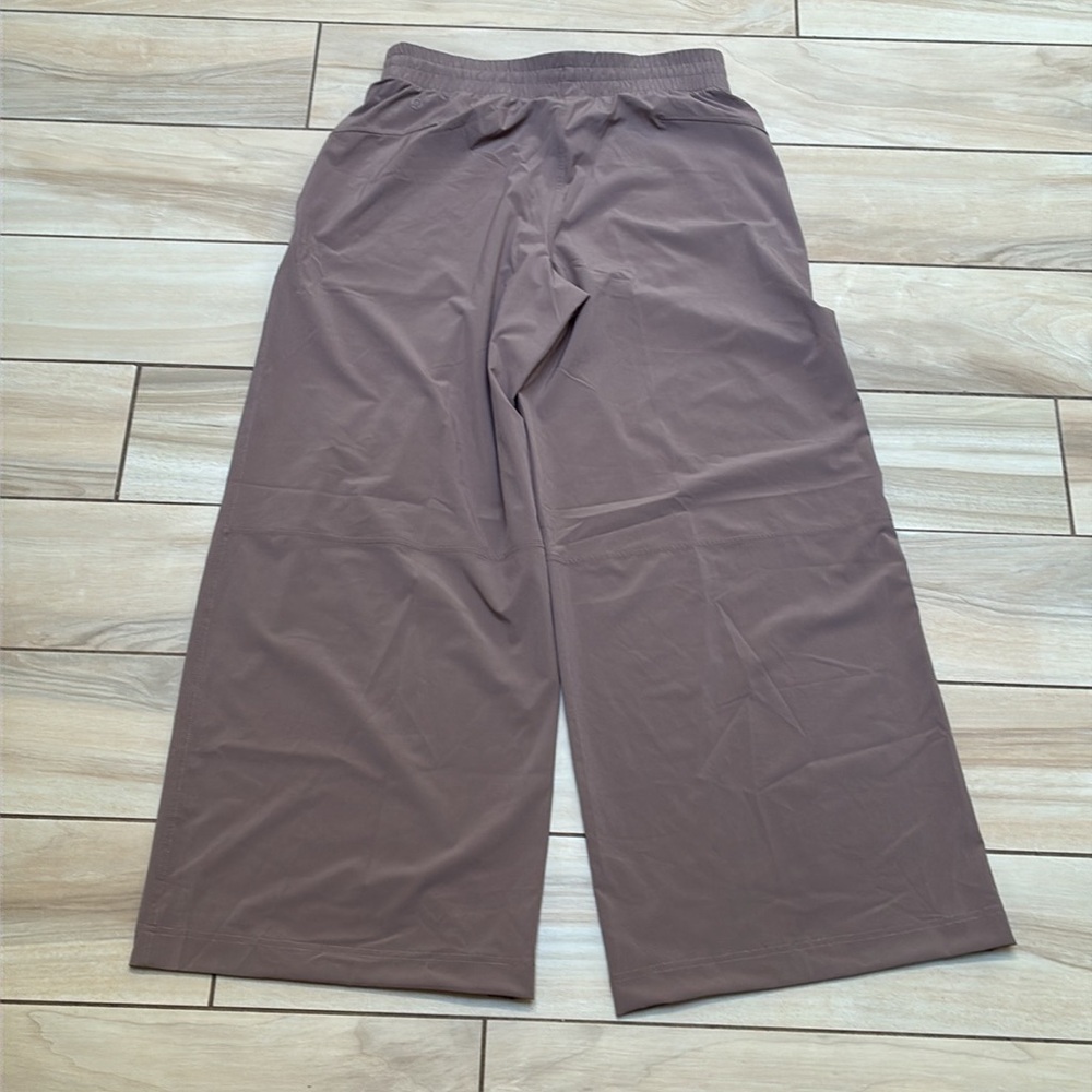 Lululemon mid rise swift wide leg pants - Picture 3 of 4